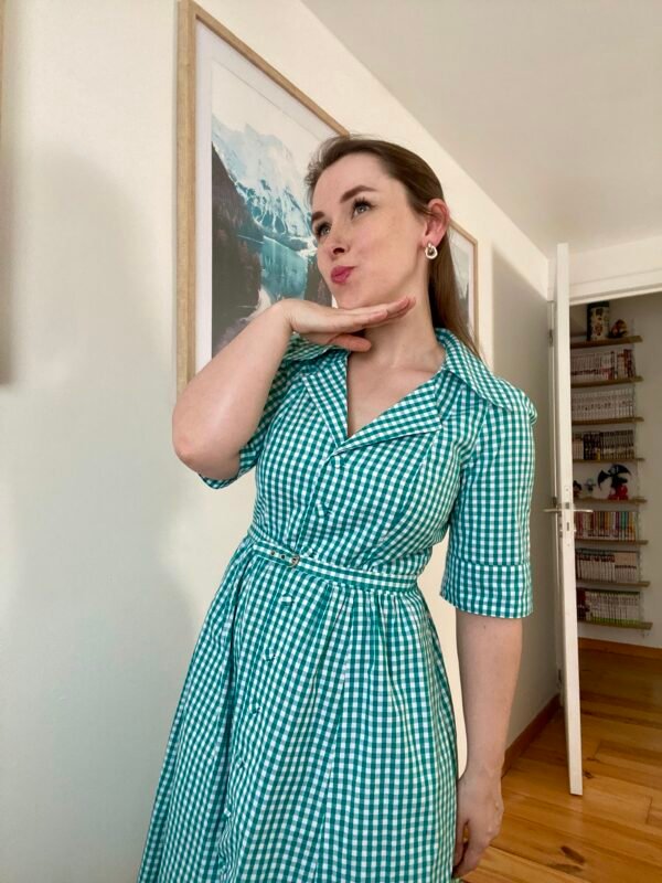 PARCE QU’UNE PETITE POINTE D’ESPRIT VINTAGE EST TOUJOURS LA BIENVENUE